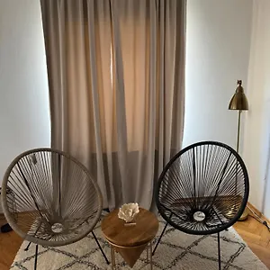  Apartament Leone Apartments With Free Parking