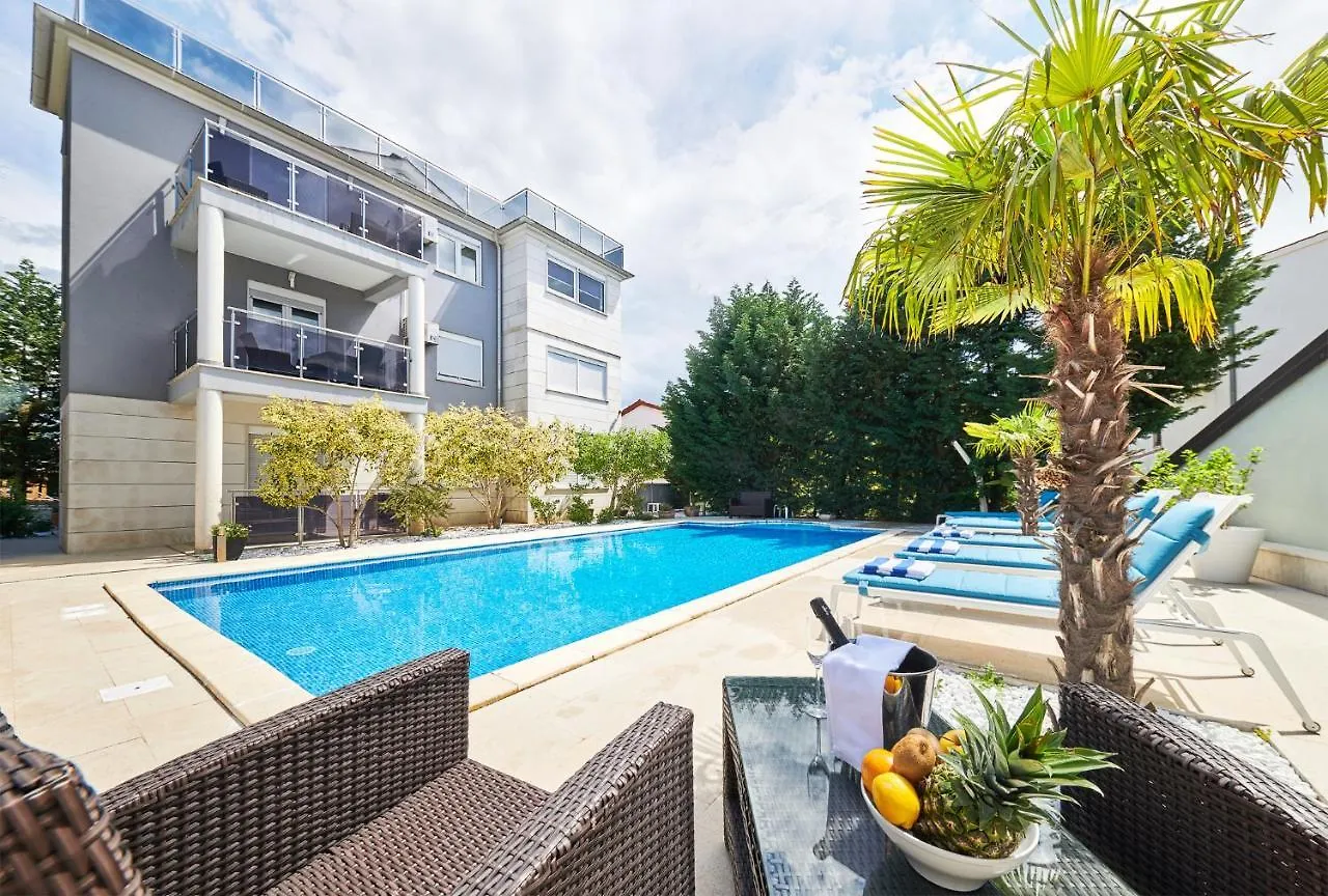 Stella Adria Apartment Pula